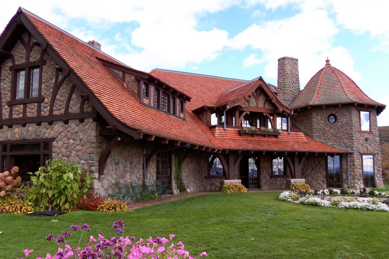 Castle in the Clouds Hires Kayla Szczesiul as Director of Advancement